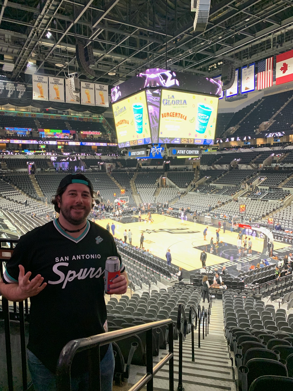 Lee shrugs in Spurs' arena (Go Spurs Go!) (Pre-Covid)